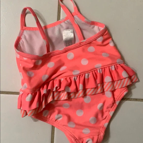Carters swimsuit size 6-9 months - Picture 2 of 3